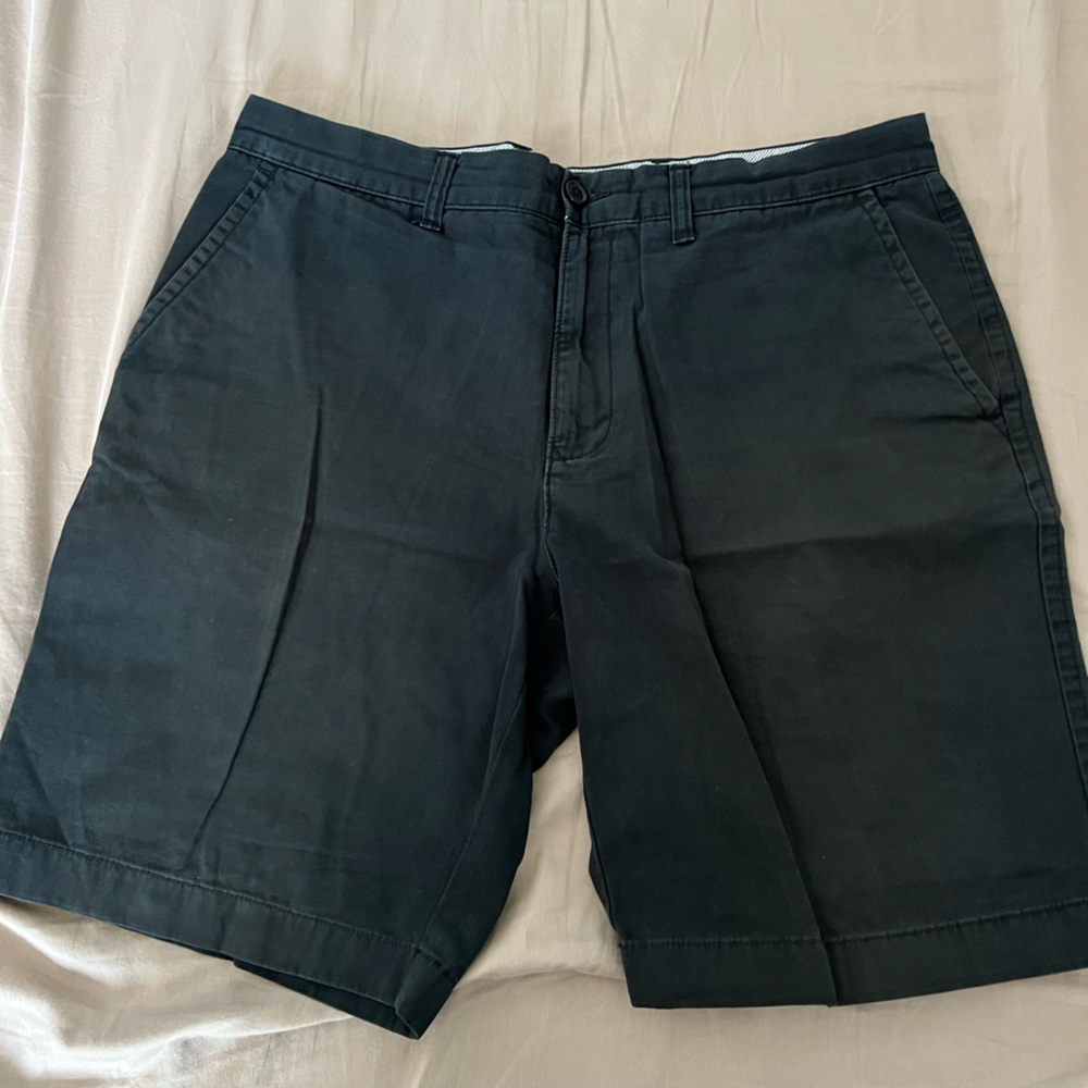 •Tommy Hilfiger
•Size w36
•Worn
•$10 or best offer